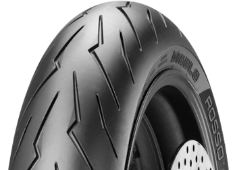 Nahaufnahme der Lauffläche Pirelli Diablo Rosso Scooter 150/70-13 64 S Hinten TL M/C