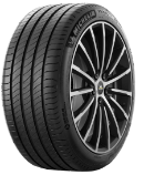 Nahaufnahme der Lauffläche Michelin Primacy 4 255/40 R18 99 Y XL, MO