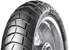 Nahaufnahme der Lauffläche Metzeler Karoo Street 150/70 R17 69 V Hinten TL M/C M+S