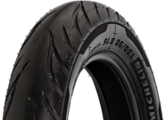 Nahaufnahme der Lauffläche Michelin Commander III Cruiser 140/75 R17 67 V Vorne TL M/C