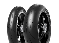 Nahaufnahme der Lauffläche Pirelli Diablo Rosso IV Corsa 180/60ZR17 (75 W) Hinten TL