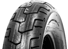 Nahaufnahme der Lauffläche Dunlop D404 140/90-15 70 H Hinten TL