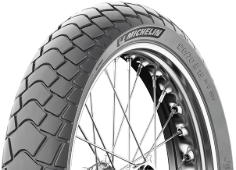 Nahaufnahme der Lauffläche Michelin Anakee Adventure 2 120/70 R19 60 V Vorne TL/TT