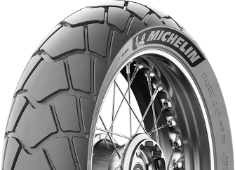 Nahaufnahme der Lauffläche Michelin Anakee Adventure 2 150/70 R17 69 V Hinten TL/TT