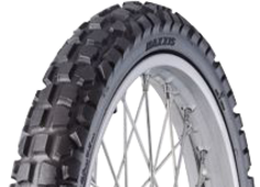 Nahaufnahme der Lauffläche Maxxis M6033 3.00-21 51 P Vorne TT NHS