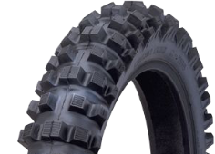 Nahaufnahme der Lauffläche Cheng Shin C755 3.00-16 45 P TT